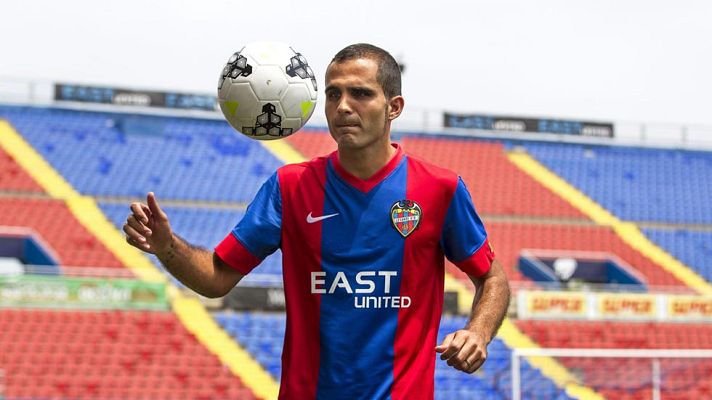 Telediario 1 - El dueño de los Phoenix Sun se queda con el Levante