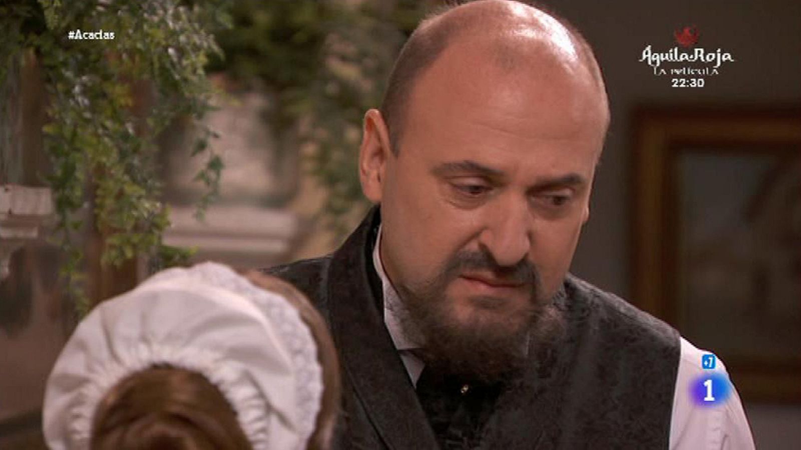 'Acacias 38' - Claudio pilla a Maximiliano y Casilda hablando de la fuga de Leonor