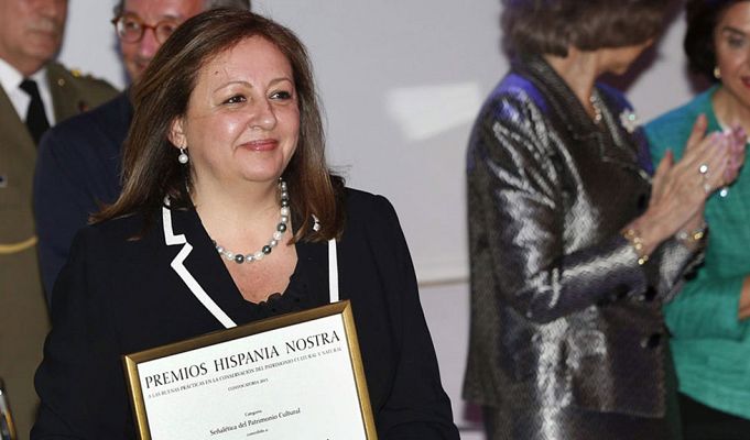 Telediario 1 - Detenida la directora de la Alhambra por presunto blanqueo