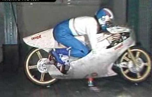 Deportes en el Archivo de RTVE - Tormo y 'Aspar' con la nueva Derbi