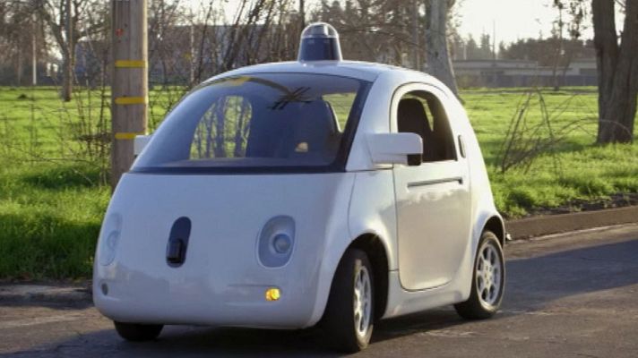 Telediario 1 - El coche sin conductor de Google ya circula en pruebas