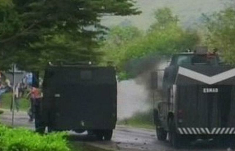 Los indígenas colombianos cortan la carretera panamericana | Ver