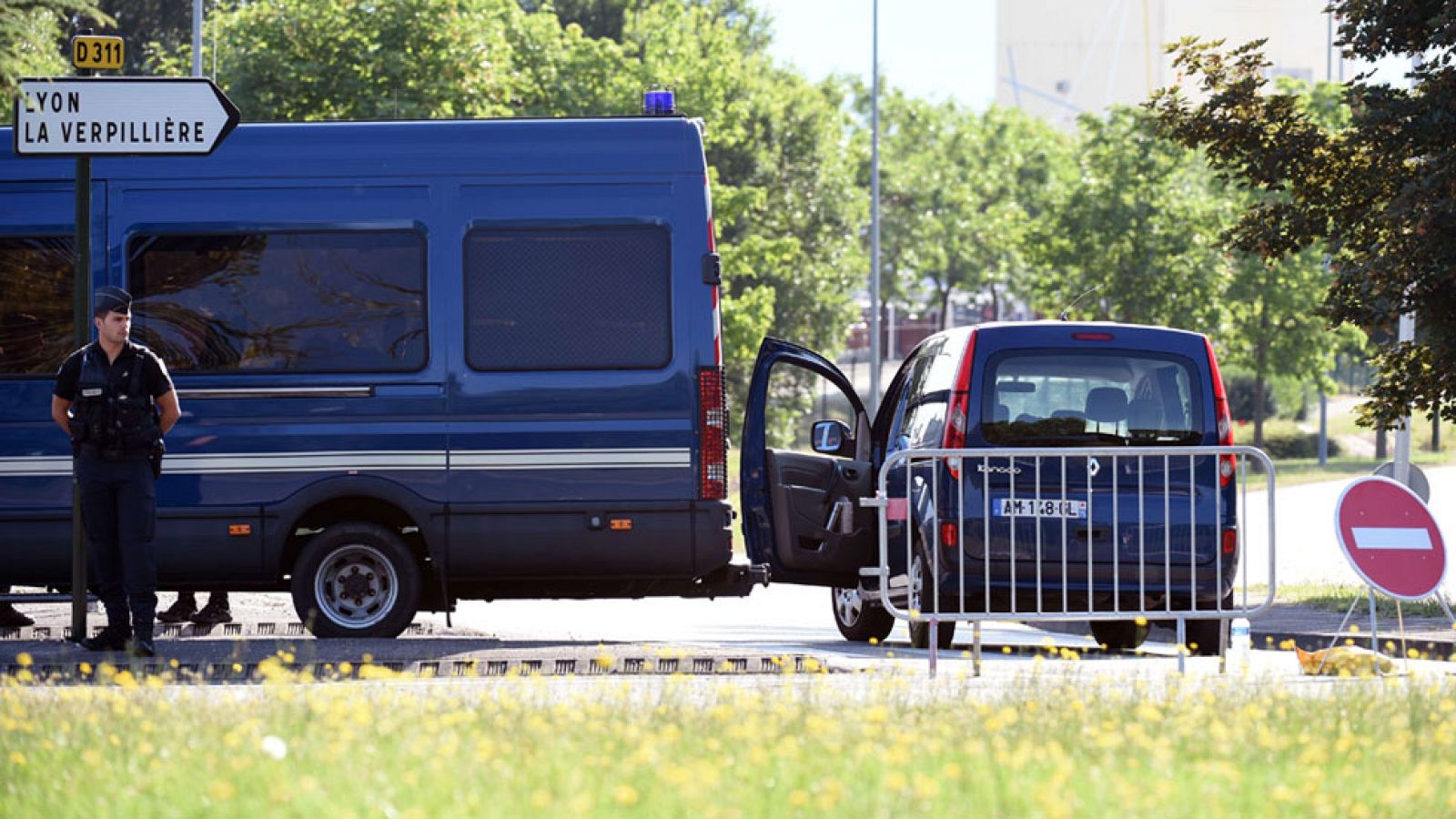 La policía investiga posibles conexiones del presunto terrorista de Lyon con el yihadismo