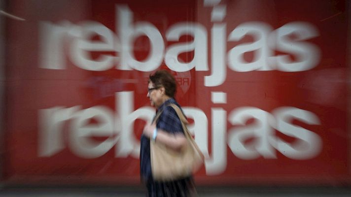 Telediario 1 - Comienzan las rebajas en la mayor parte de comercios de nuestro país