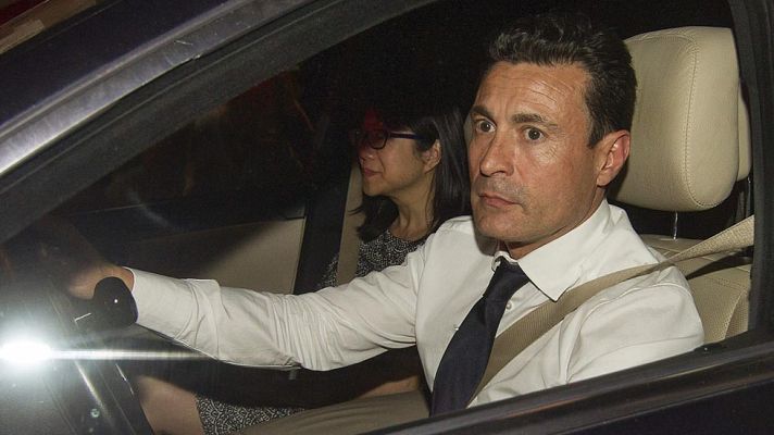 Telediario 1 - Amadeo Salvo está más fuera que dentro del Valencia