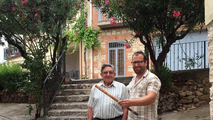 Aquí la Tierra - Haciendo percusión con cañas del campo