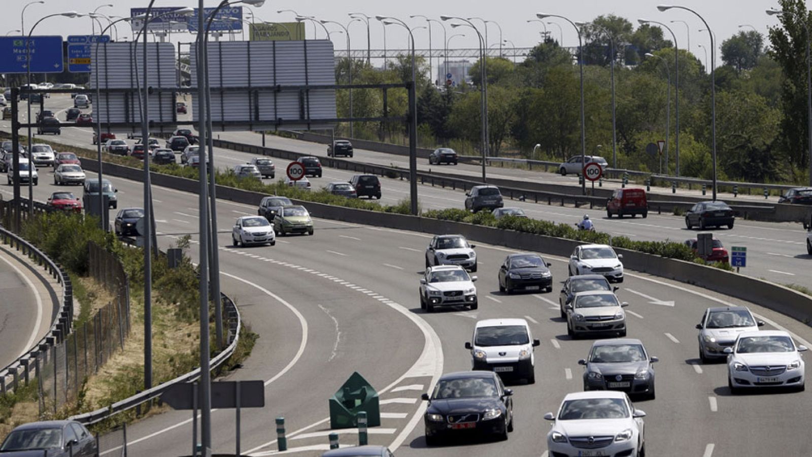 La DGT publica un listado de los 1500 tramos en los que habrá radares móviles