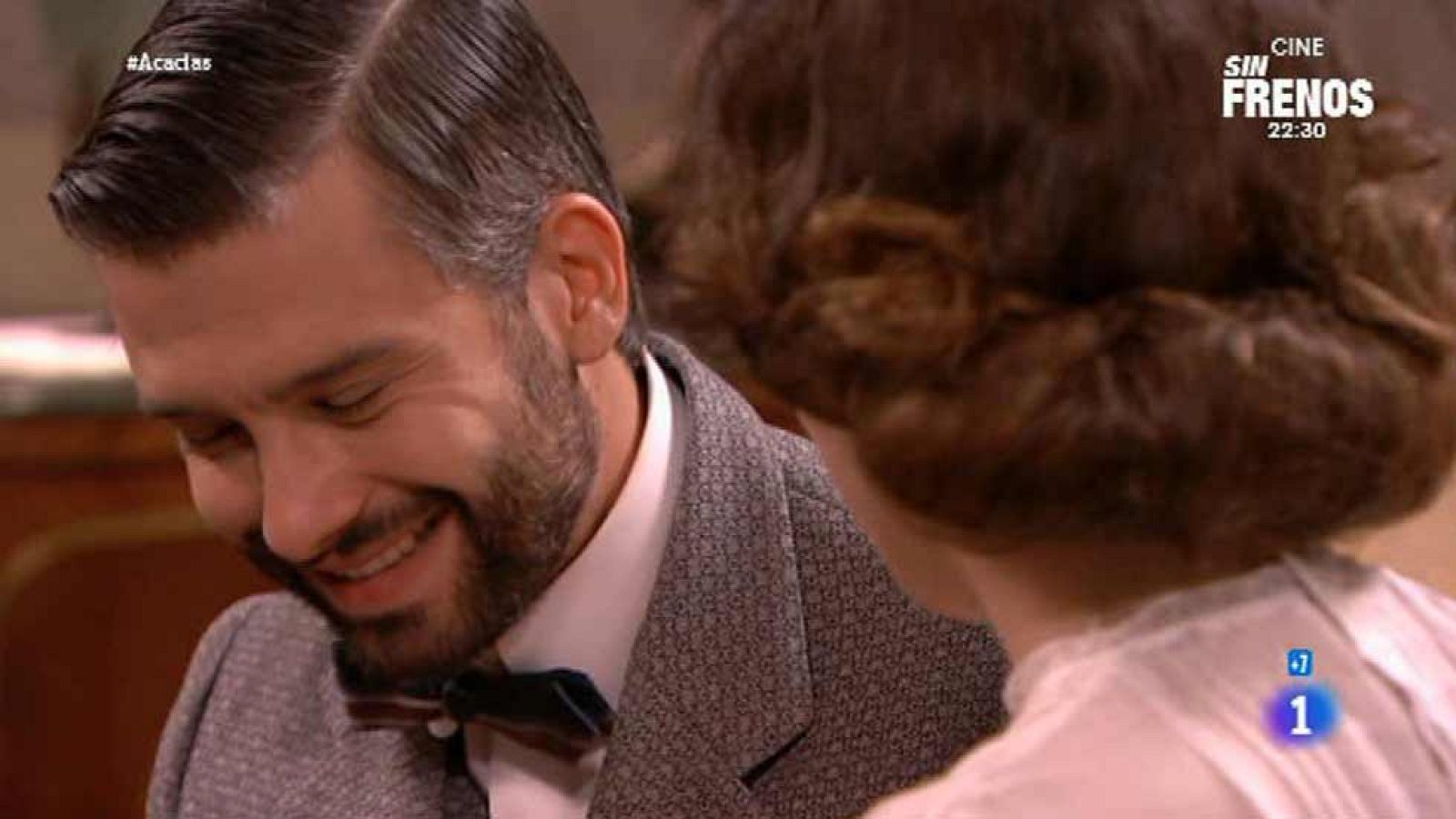 'Acacias 38' - Felipe le dice a Celia que quiere adoptar un niño