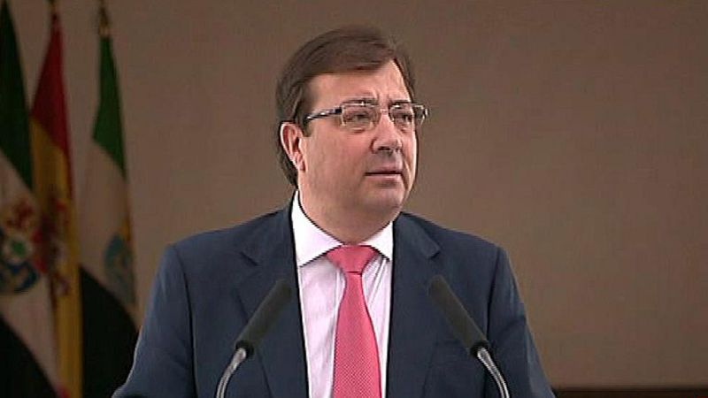 Fernández Vara toma posesión como presidente de Extremadura