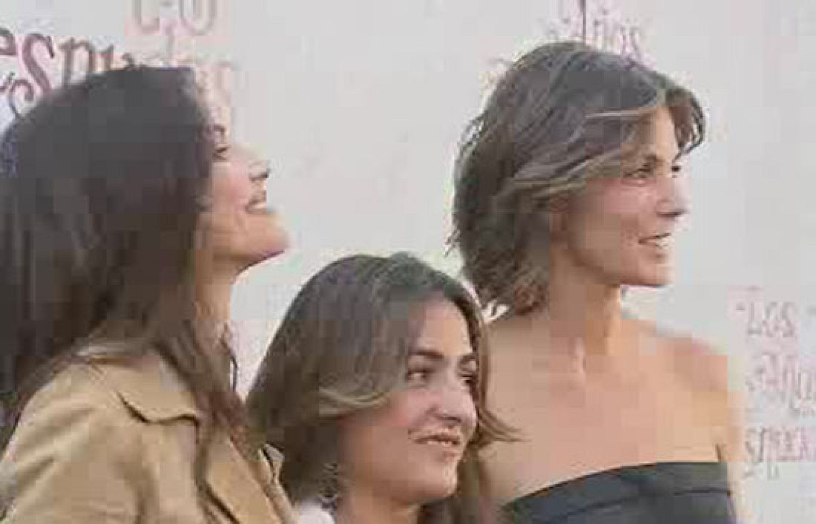 Mar Flores, Candela Peña y Goya Toledo protagonistas de   "Los años desnudos, clafisicada S" | Ver