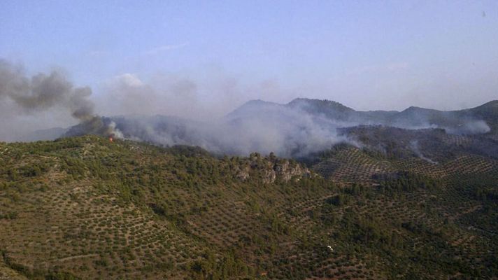 Telediario 1 - Incendios activos en Granada, Jaén y Castellón