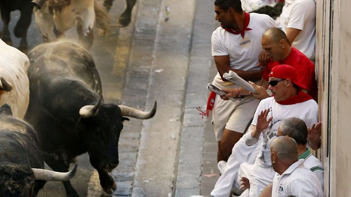 San Fermín - Llegada al coso pamplonés en el sexto encierro de 2015