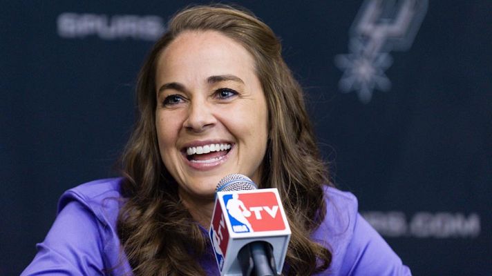 Telediario 1 - Becky Hammon, una mujer en el banquillo de los Spurs