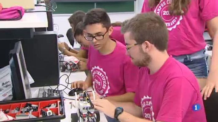 L'Informatiu - Campus científics d'estiu per fomentar els estudis de ciències entre els joves