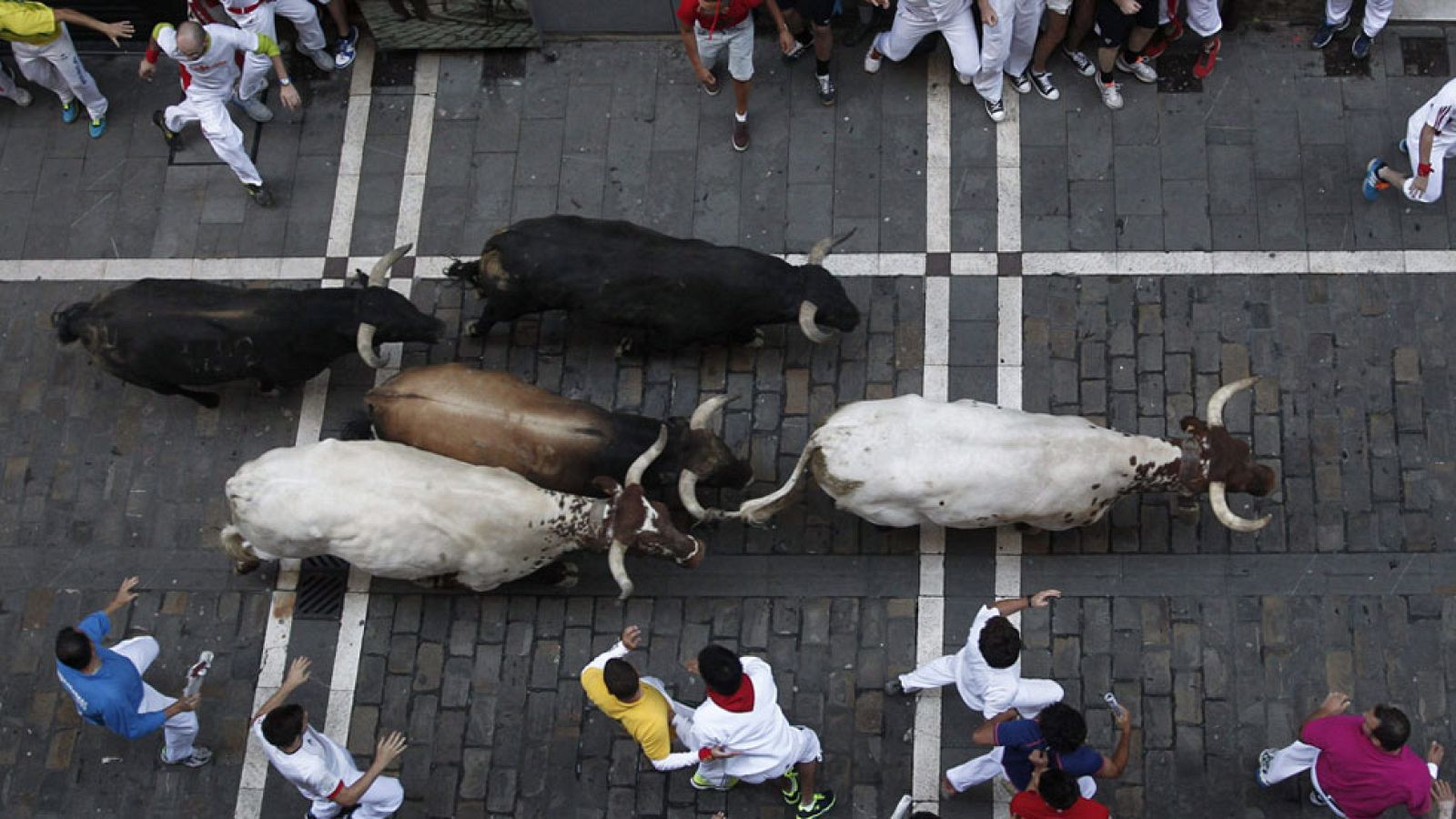 El séptimo encierro de San Fermín 2015 visto desde la cámara aérea