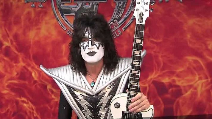Zona Extra (Vídeo) - Entrevista a  Tommy Thayer, guitarrista de KISS