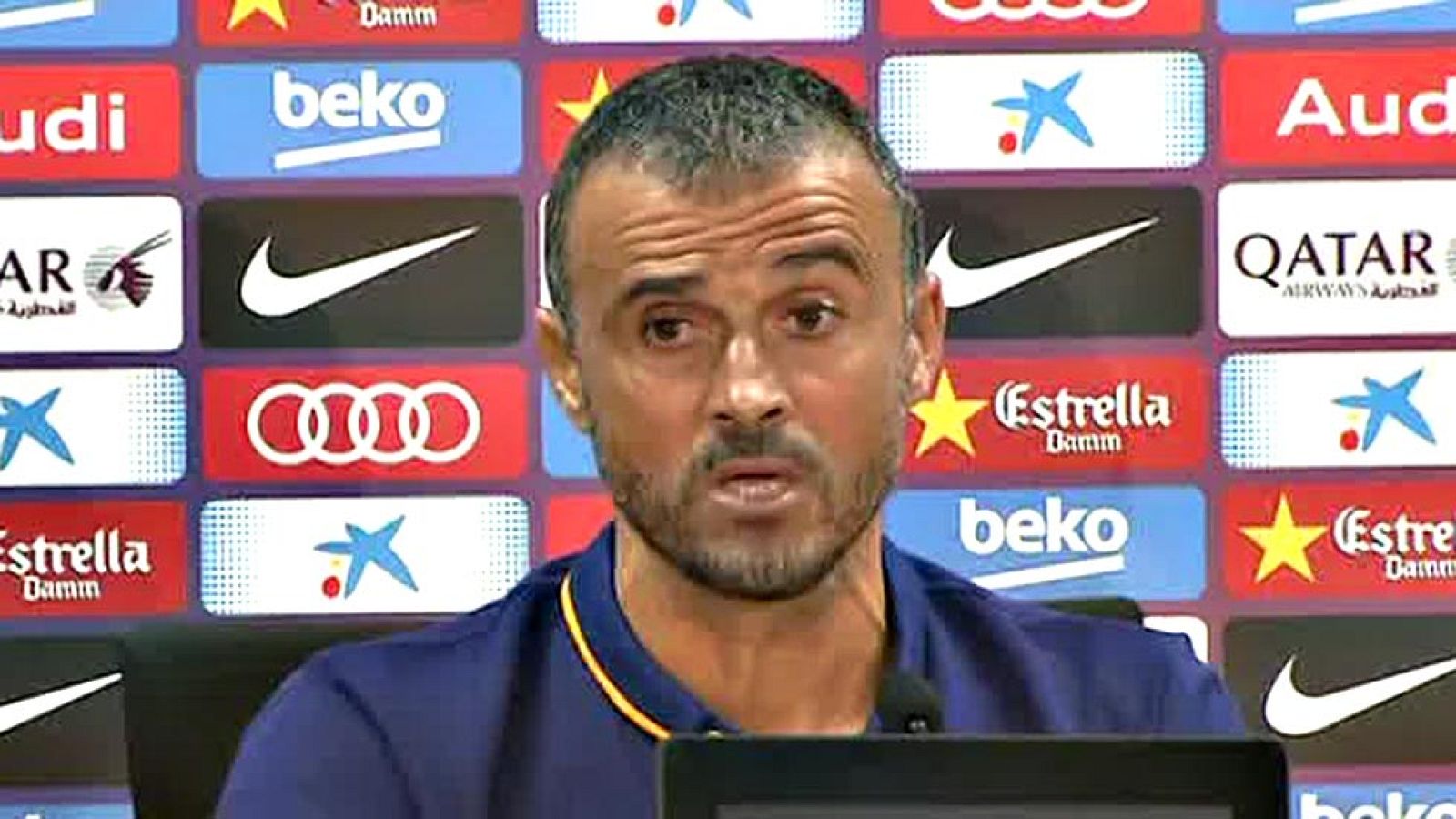 El técnico del FC Barcelona ha querido valorar el fichaje del centrocampista turco y no ha querido entrar a calificar a jugadores pretendidos como Pogba por no arriesgarse a influir en las elecciones a la presidencia.