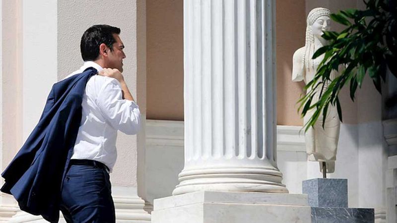 Tensión en el Gobierno griego ante la votación del nuevo rescate