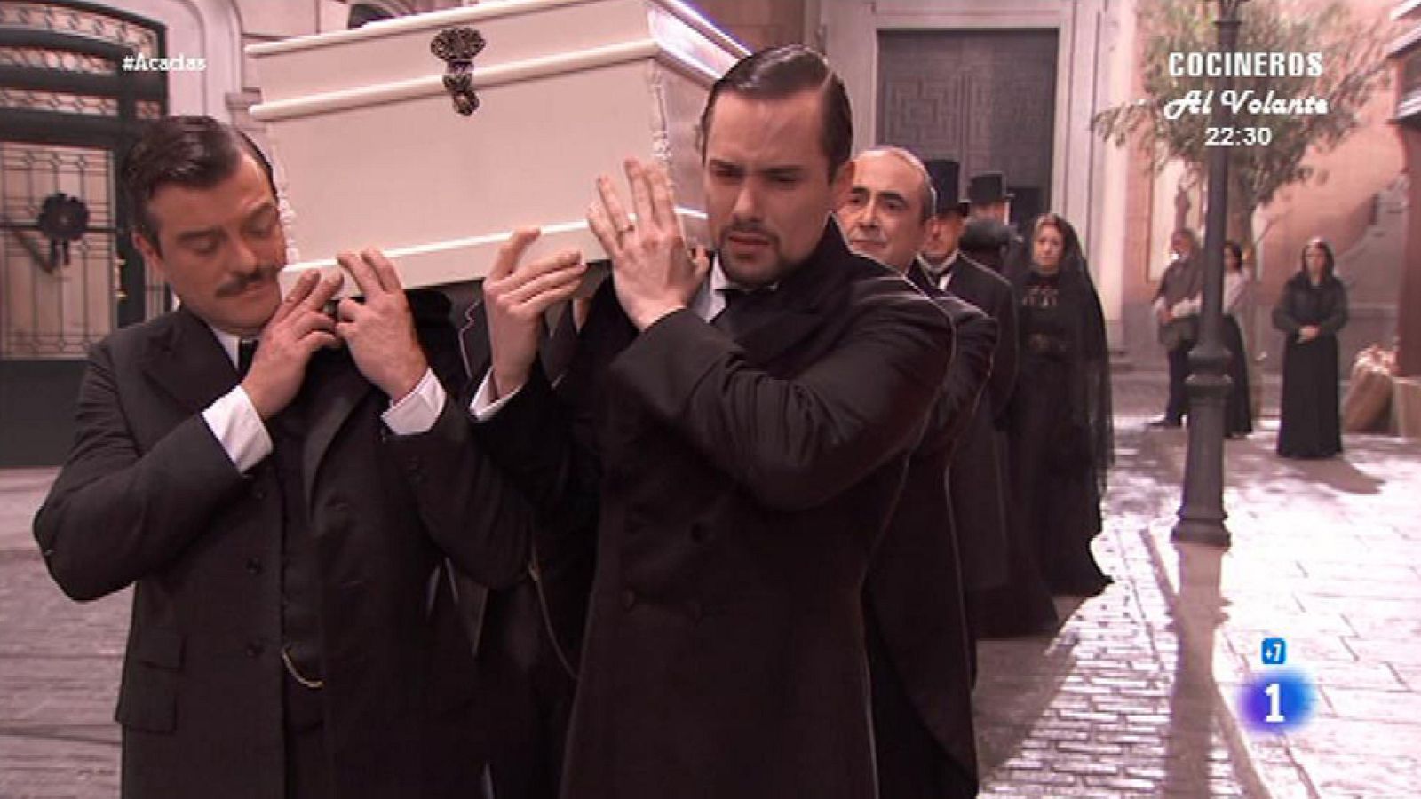 'Acacias 38' - La familia De la Serna entierra a Carlota