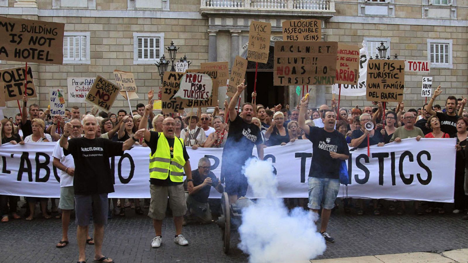 La Generalitat catalana regula el alquiler de habitaciones en casas particulares | Ver