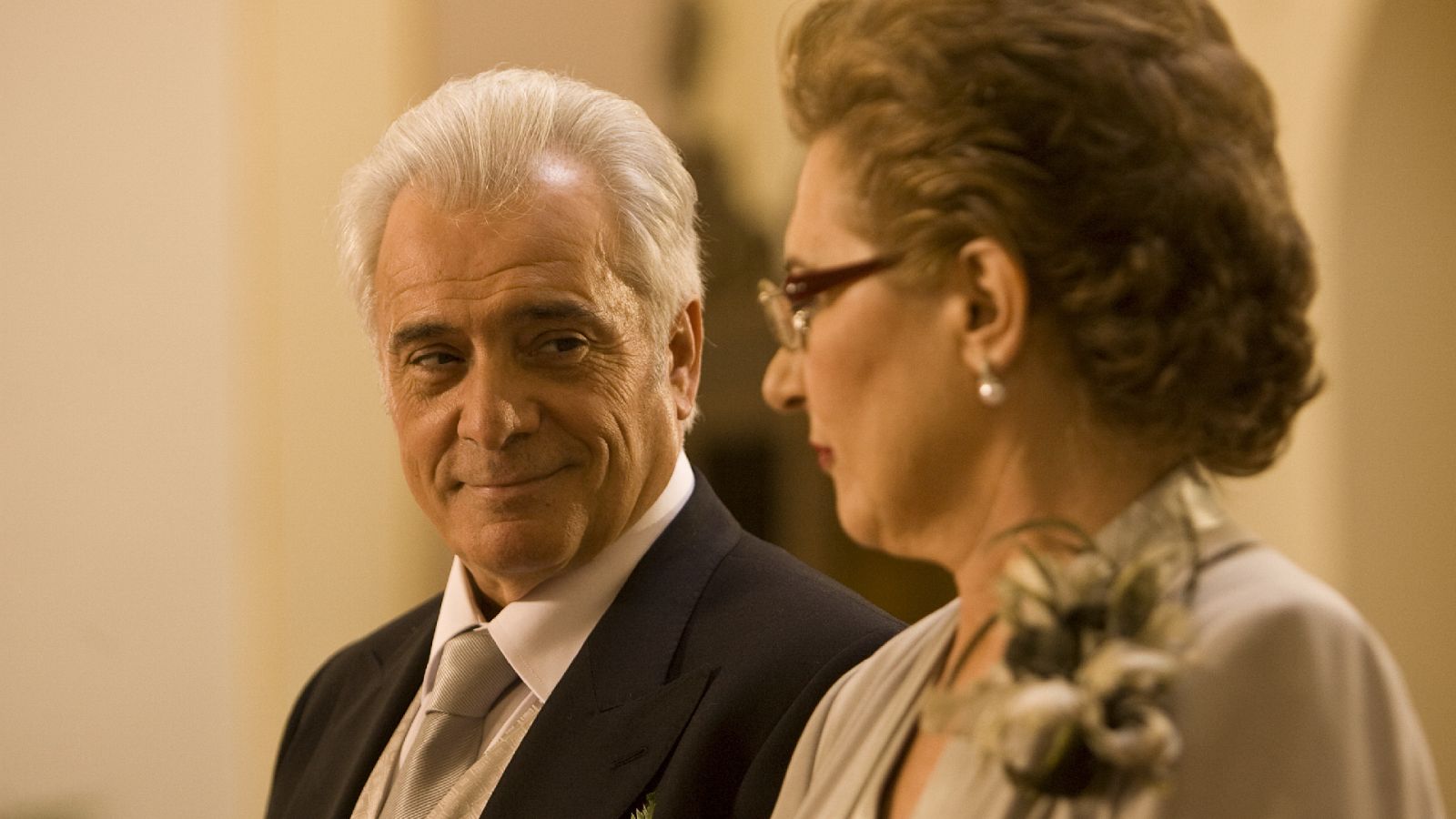 Los misterios de Laura - Temporada 2 - Episodio 1: El misterio del hombre que calló para siempre - Ver ahora