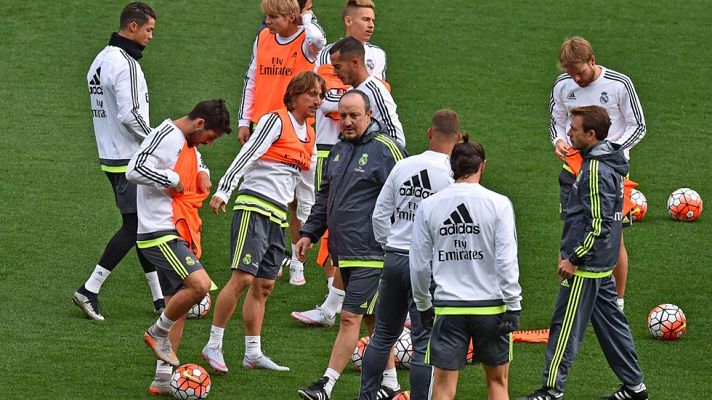 Telediario 1 - Benítez: "Casillas quiso salir y como entrenador tengo que respetar esa decisión"