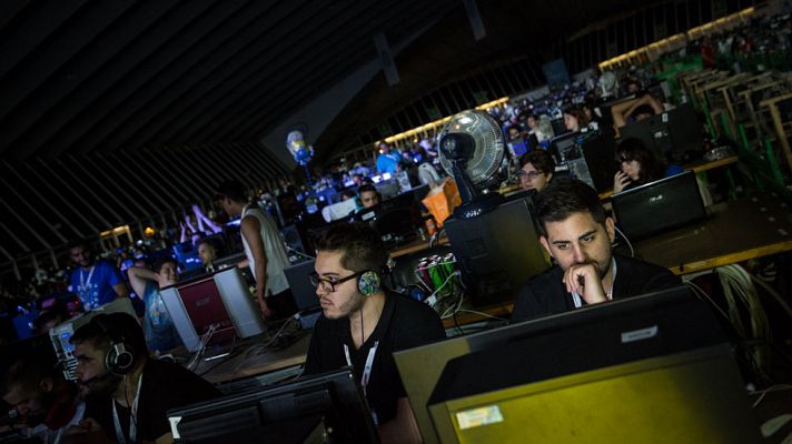 Ciencia y tecnología en Rtve.es - TLP Tenerife: Así es el ambiente de la noche telepera