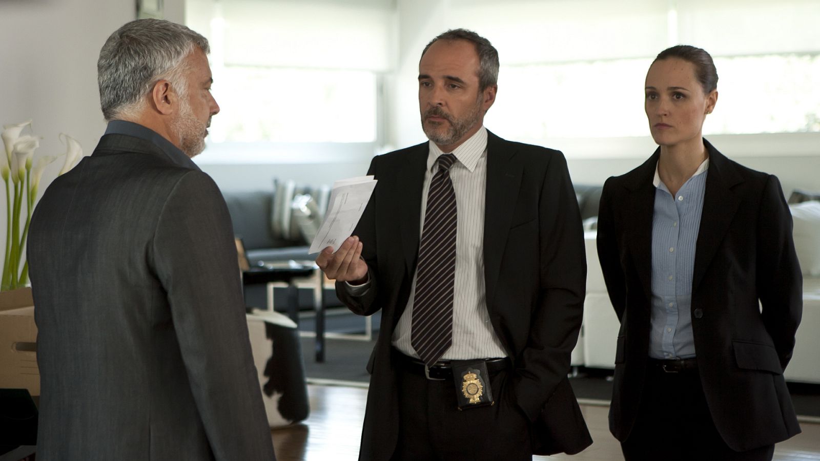 Los misterios de Laura - Temporada 2 - Episodio 3: Laura y el misterio del hombre que nunca existió - Ver ahora