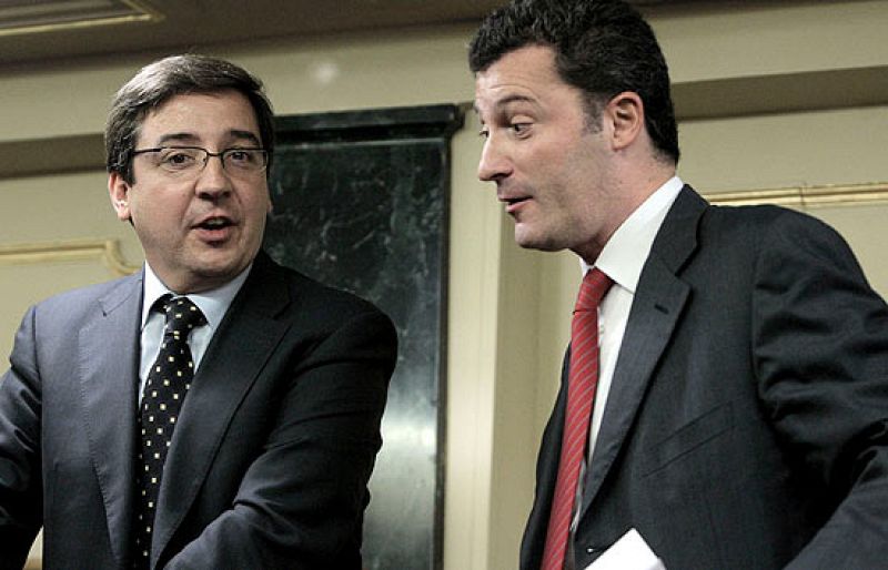 El PP ha roto su relación con UPN después de la abstención de Carlos Salvador a su enmienda.