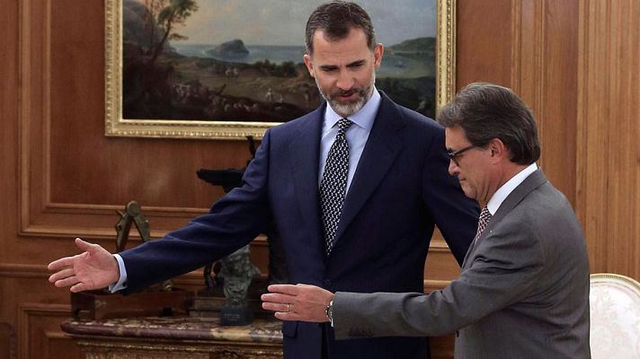Telediario 1 - El rey se reúne con Artur Mas, tras conocerse la lista del 27-S