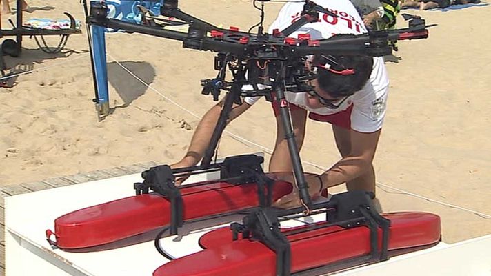 Telediario 1 - Drones para hacer de vigilantes de la playa