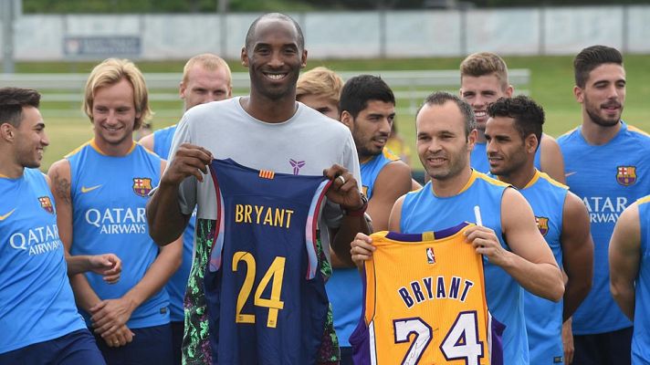 Telediario 1 - El Barcelona presume de trofeos con Kobe Bryant