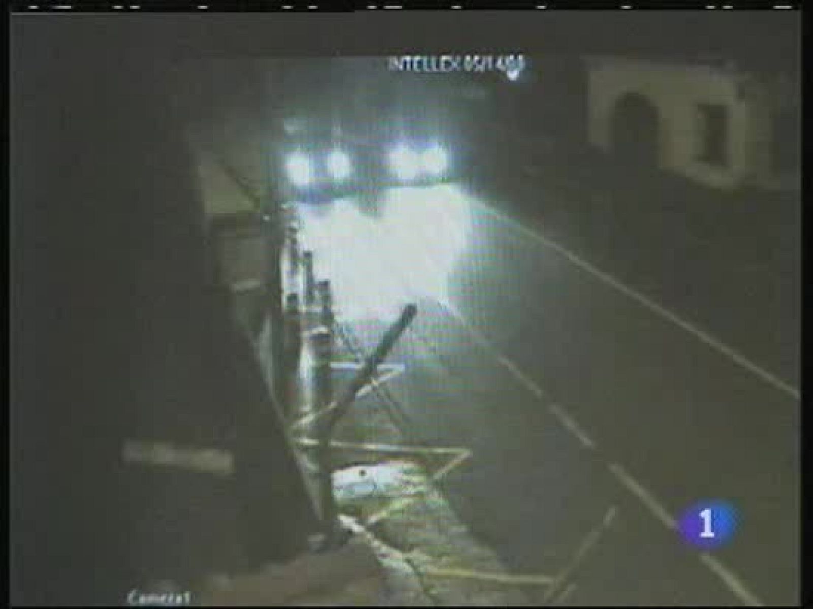 Imágenes de cómo actuaron los terroristas contra la casa cuartel de Legutiano | Ver