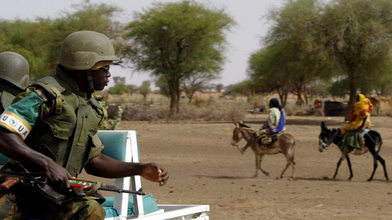 En Francia la empresa Otis ha empezado a retirar los botones de más de 500 ascensores | Ver