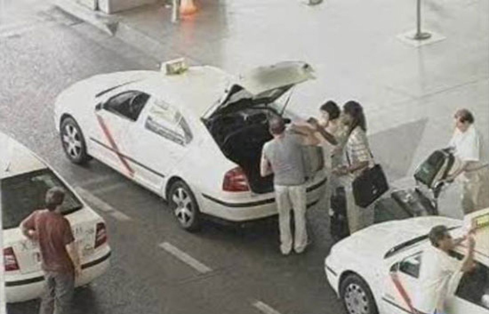 Numerosas denuncias contra el cobro excesivo en los taxis | Ver