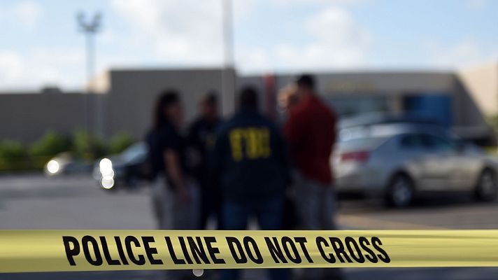 Telediario 1 - La policía de Luisiana identifica al autor de los disparos que mataron a dos personas en un cine