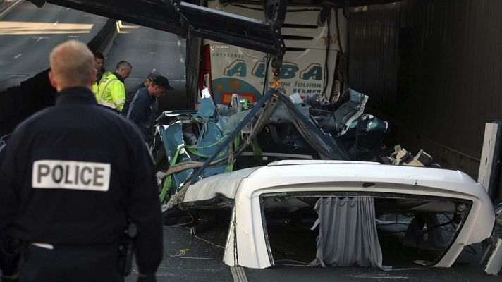 Informativo 24h - El conductor del autobús español siniestrado en Francia reconoce haberse fiado del GPS