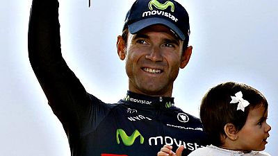 Alejandro Valverde (Movistar), tercero en el Tour de Francia, dijo antes de subir al podio que "ya no quedan l�grimas" y que se trataba de "un momento muy emotivo".    "No me quedan l�grimas, estoy muy contento porque esperaba esto desde hace mucho t