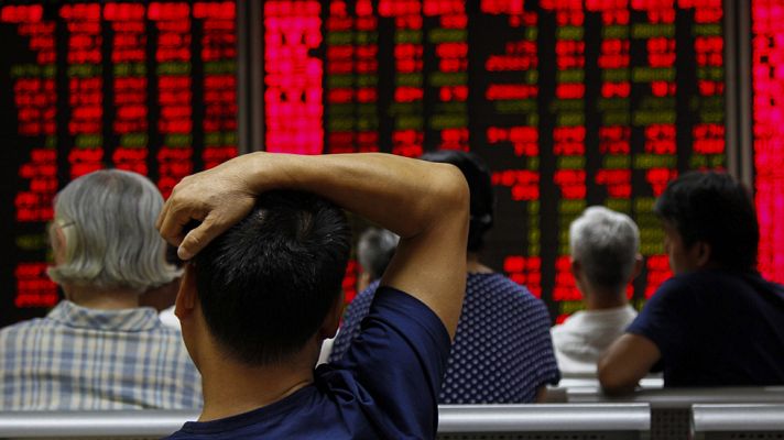 Telediario 1 - La Bolsa de China sufre su mayor caída desde el año 2007