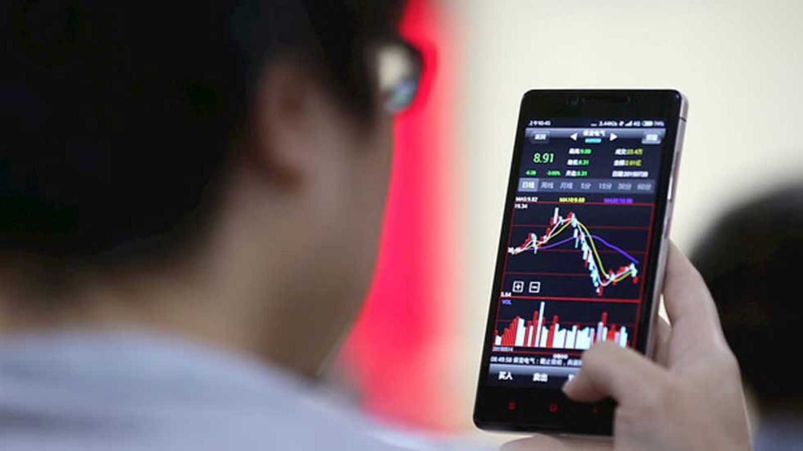 La Bolsa de Shanghái cierra con una caída del 1,68% tras el desplome sufrido el lunes