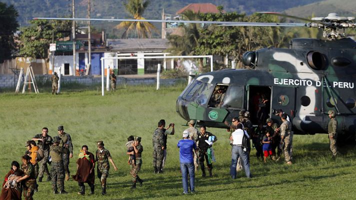 Telediario 1 - Rescatan a 13 mujeres y 26 niños secuestrados por el grupo terrorista Sendero Luminoso
