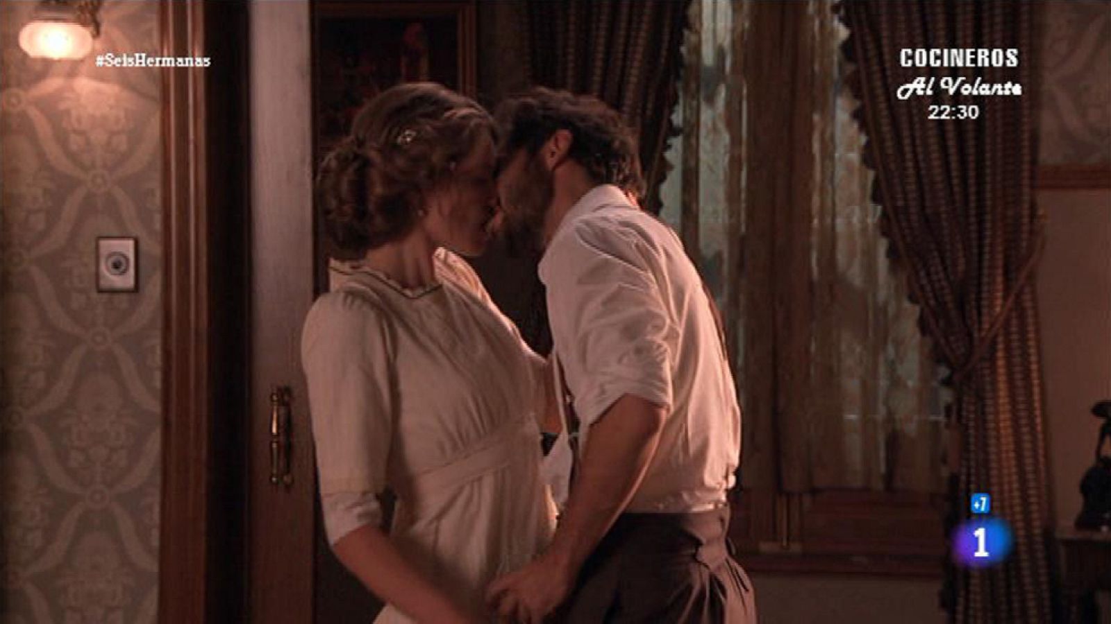 'Seis Hermanas' - Dolores ve a Cristóbal y Blanca besándose