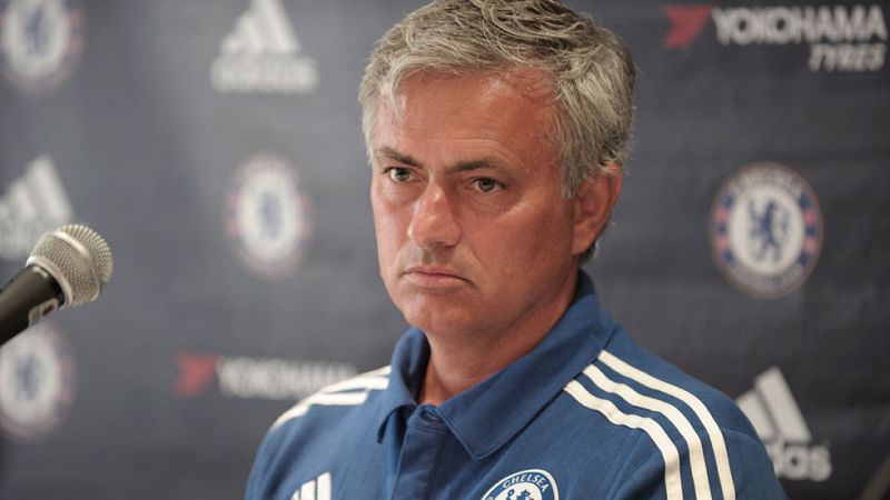 Mourinho: "Si la mujer de Benítez se preocupara de la dieta de su marido, hablaría menos de mí" | Ver