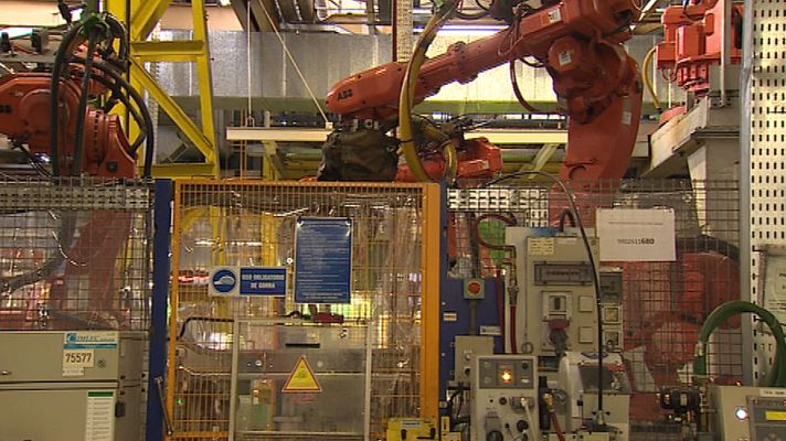 Telediario 1 - La economía española creció un 1% en el segundo trimestre de 2015