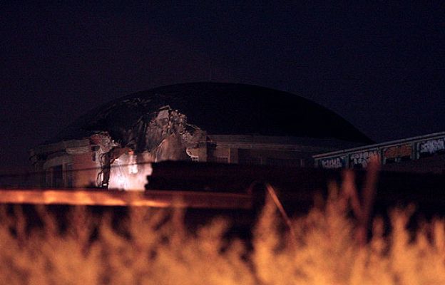  - Derriban la cúpula de Carabanchel