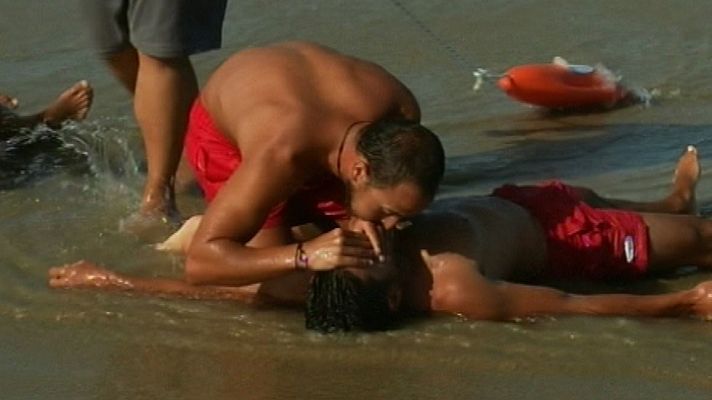 Telediario 1 - Cómo trabajan los socorristas