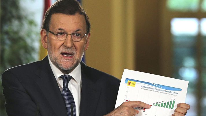 Telediario 1 - Rajoy adelanta que las cuentas públicas de 2016 destinarán el 53% del gasto en políticas sociales