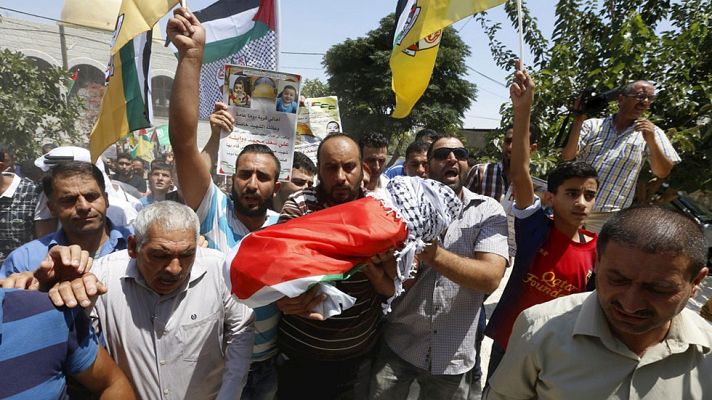 Telediario 1 - Enfrentamientos en Cisjordania tras la muerte de un bebé palestino en un incendio provocado