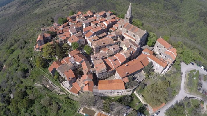 España Directo - Por vacaciones, vuelta al pueblo