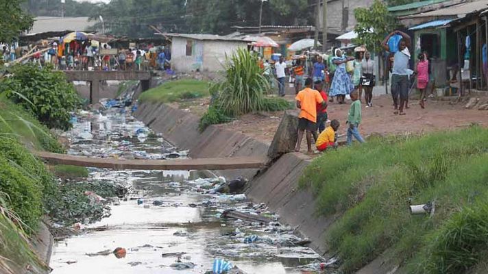 Telediario 1 - Desarrollan un dispositivo que permite detectar la malaria